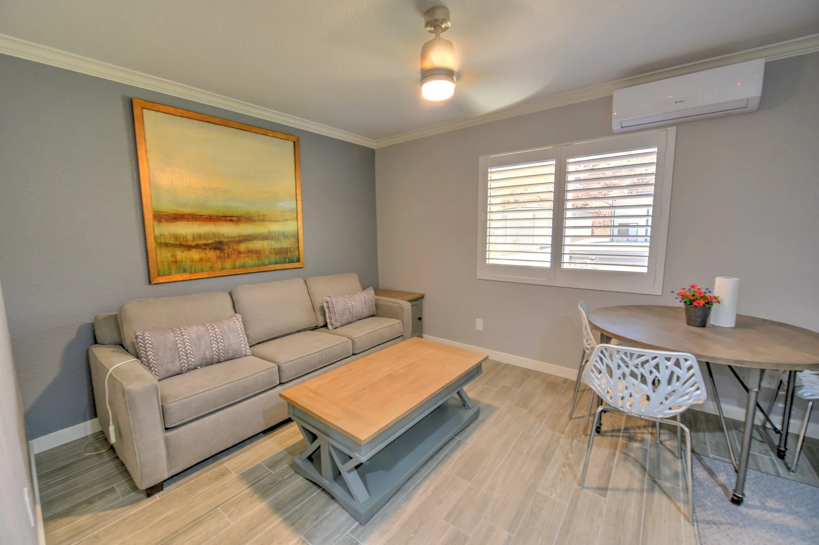 Room 8 (Suite - 1 King, Sofa Sleeper)