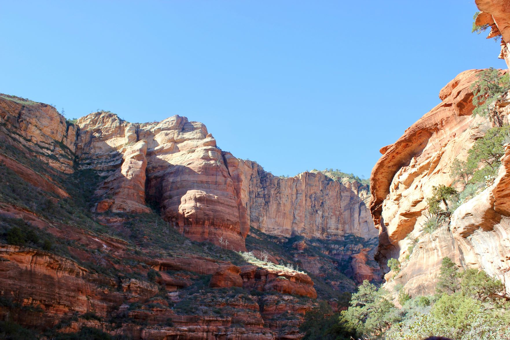 Arizona hiking trail scenery